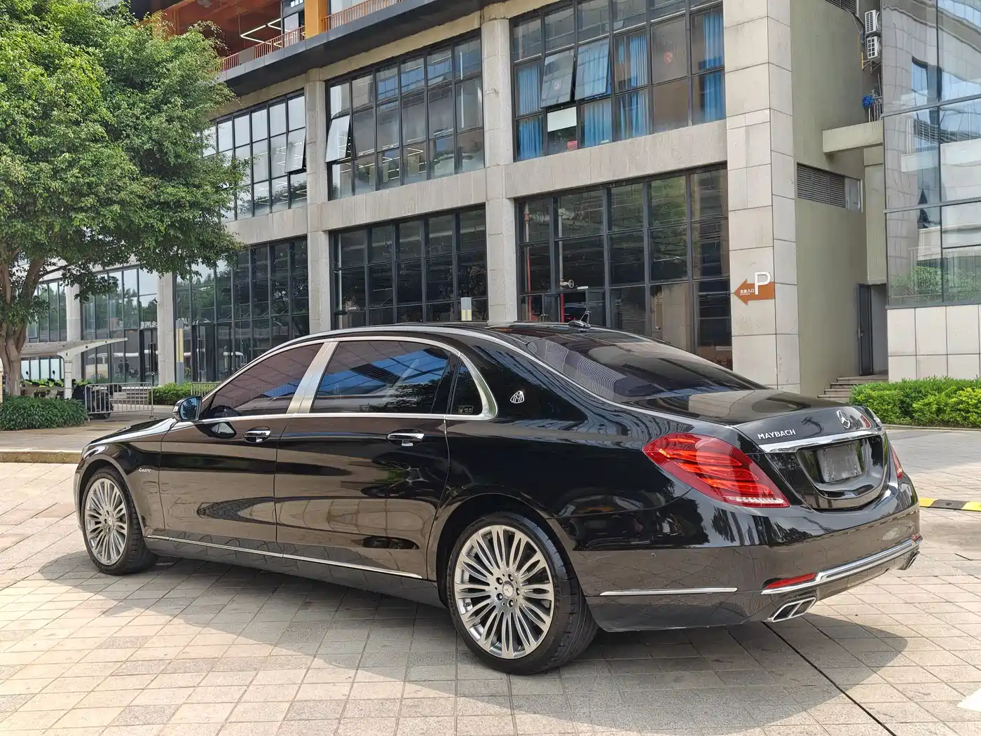 Mercedes-Benz Maybach S-Class 2015 S 500 4MATIC фото 7