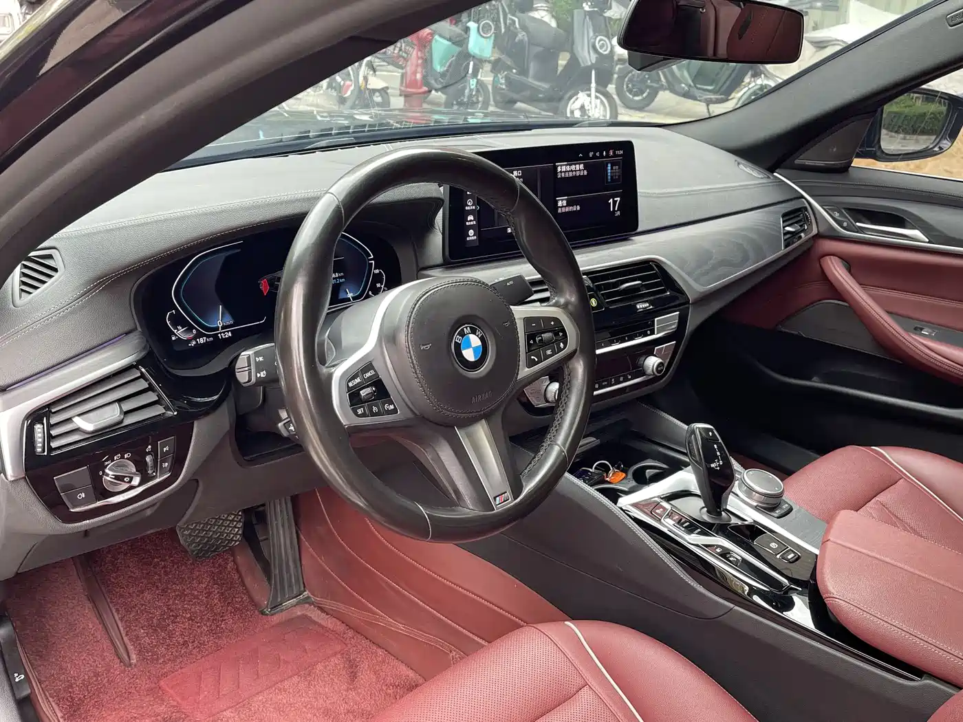 BMW 5 Series New Energy 2021 Facelift 535Le M Sport Package фото 12