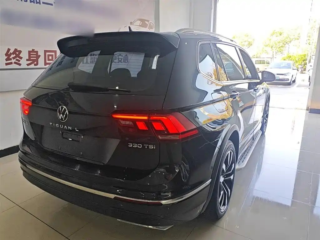 Volkswagen Tiguan L 2021 330TSI Automatic 2WD R-Line Premium фото 5