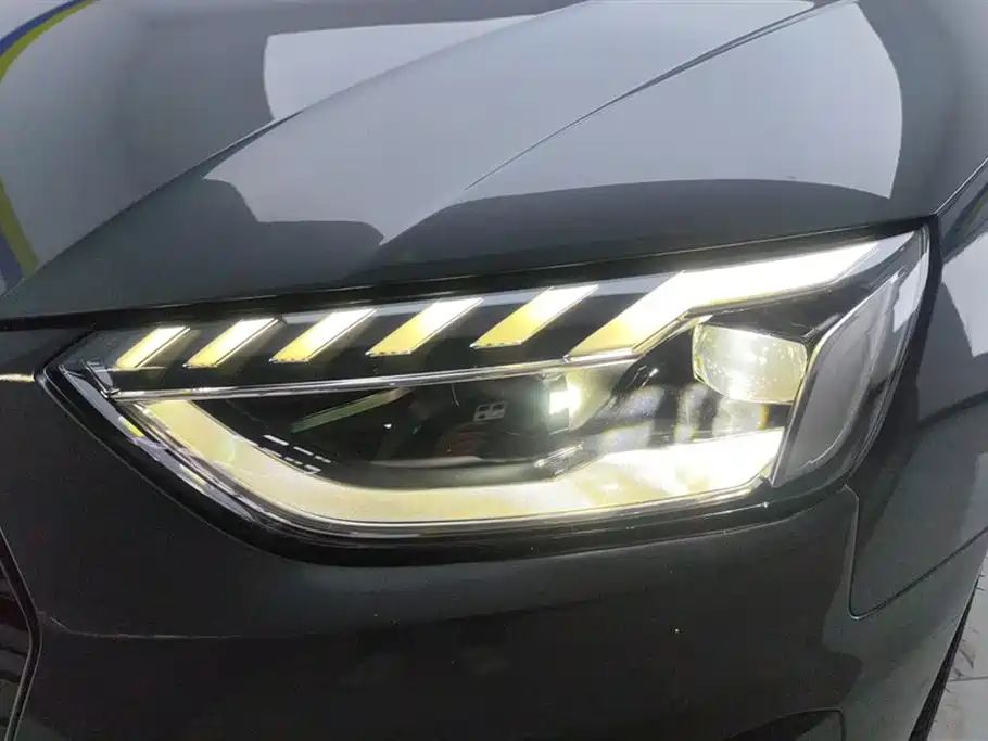 Audi A4L 2022 40 TFSI Luxury Dynamic фото 5