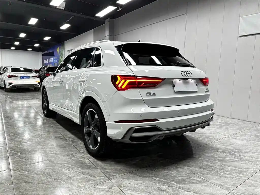 Audi Q3 2023 35 TFSI Fashion Dynamic (1.4T) фото 4