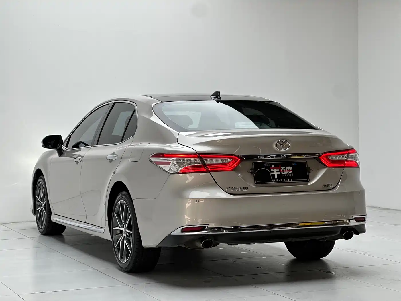 Toyota Camry 2023 2.5G Luxury Edition фото 6