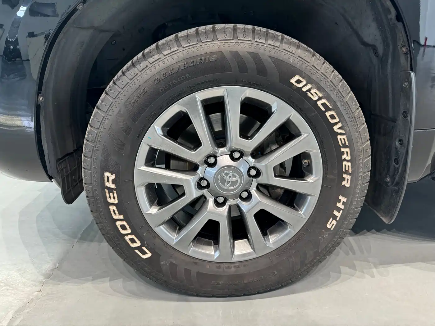 Toyota Prado 2014 4.0L Automatic TX-L фото 9
