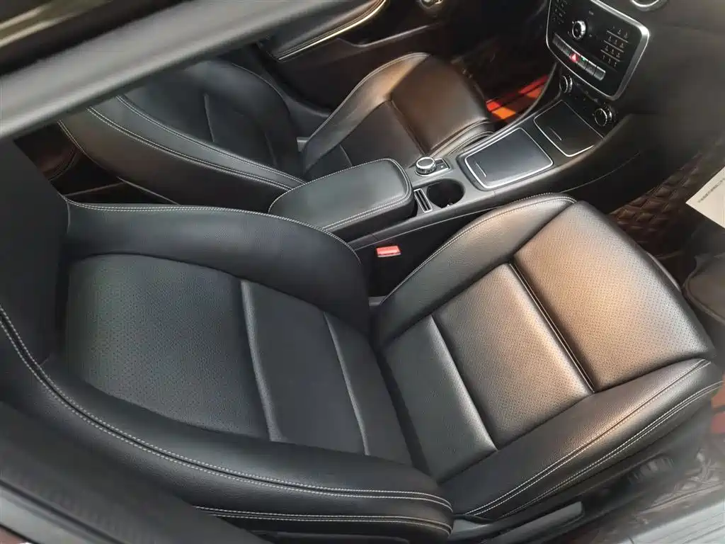 Mercedes-Benz GLA 2018 GLA 200 Fashion фото 4