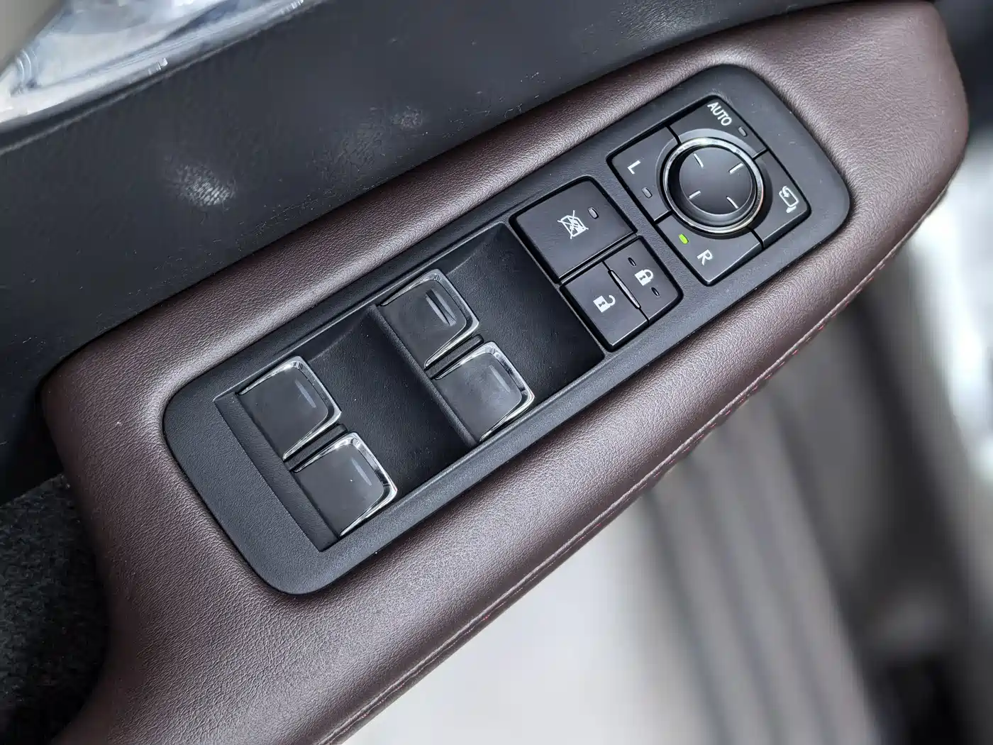 Lexus RX 2020 Facelift 300 AWD Elegance Edition фото 21