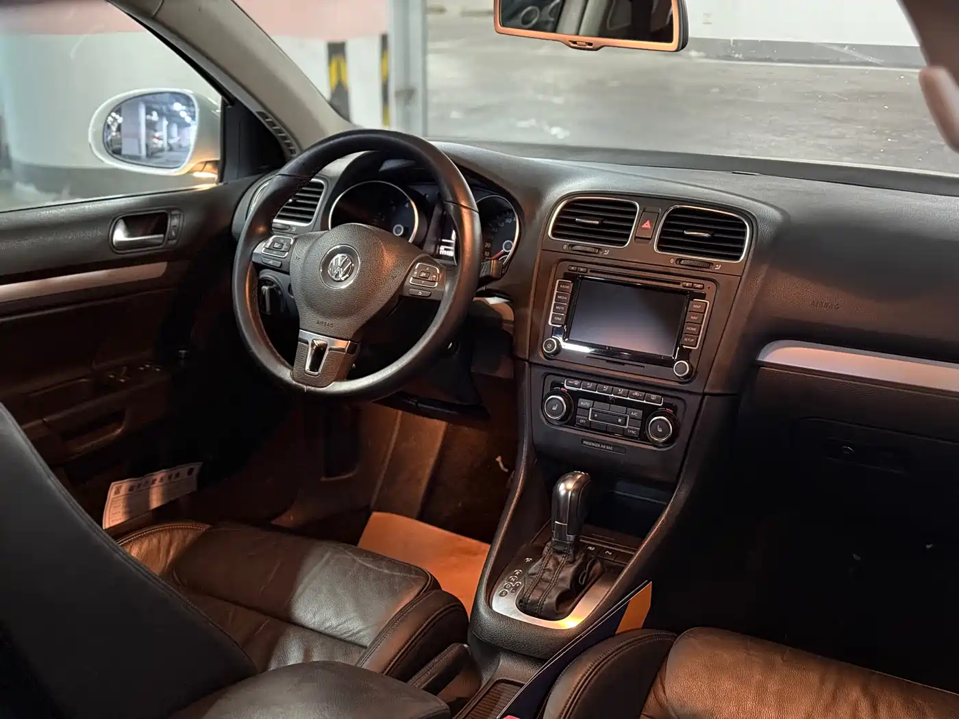 Volkswagen Golf (Import) 2011 Model 1.4TSI Luxury Touring фото 13