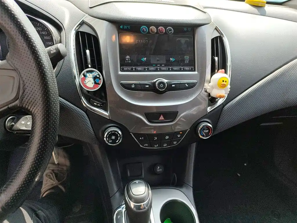 Chevrolet Cruze 2017 1.5L Hatchback Auto Pioneer Sunroof фото 13