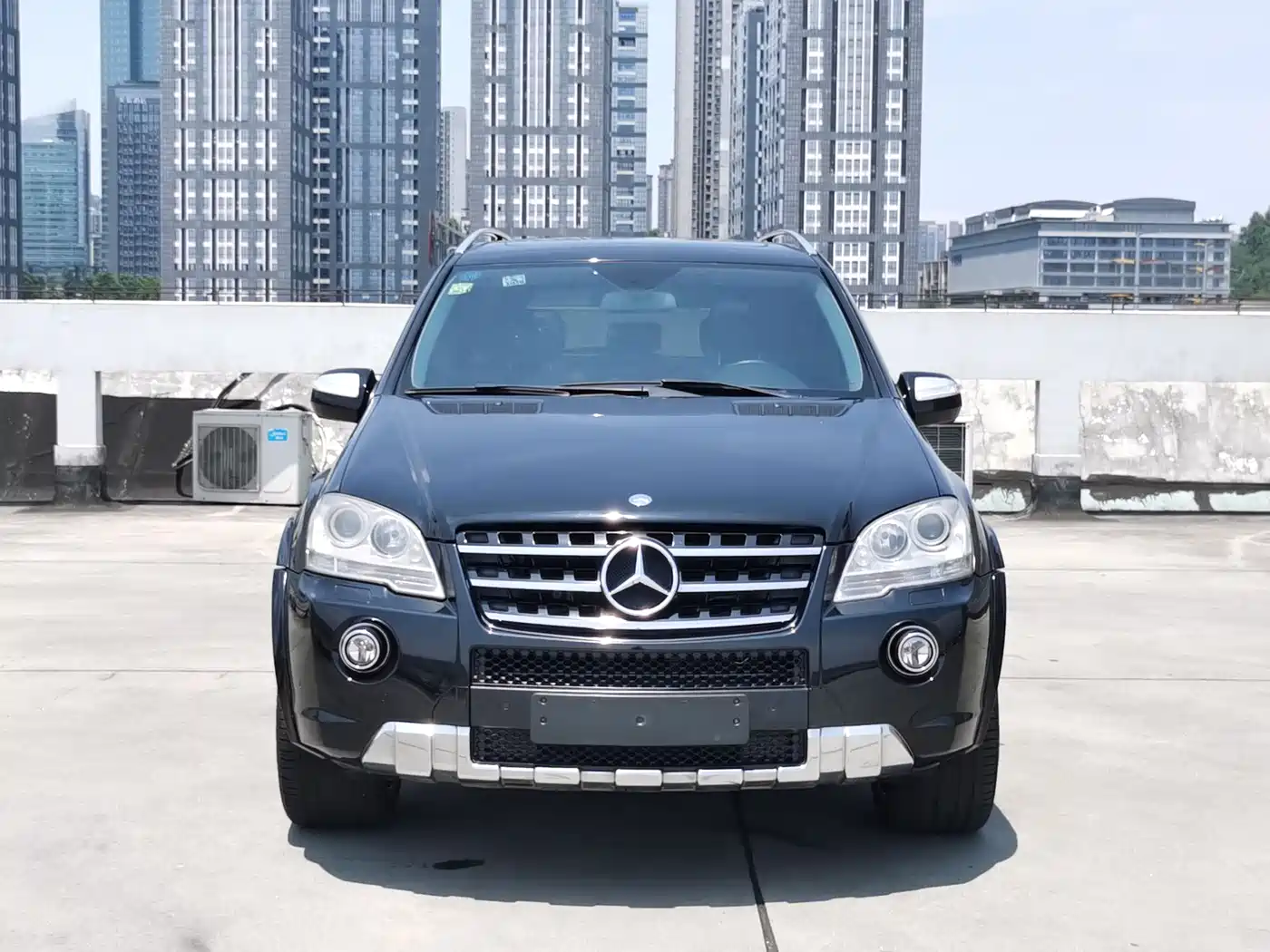 Mercedes-Benz M-Class AMG 2011 AMG ML 63 фото 2