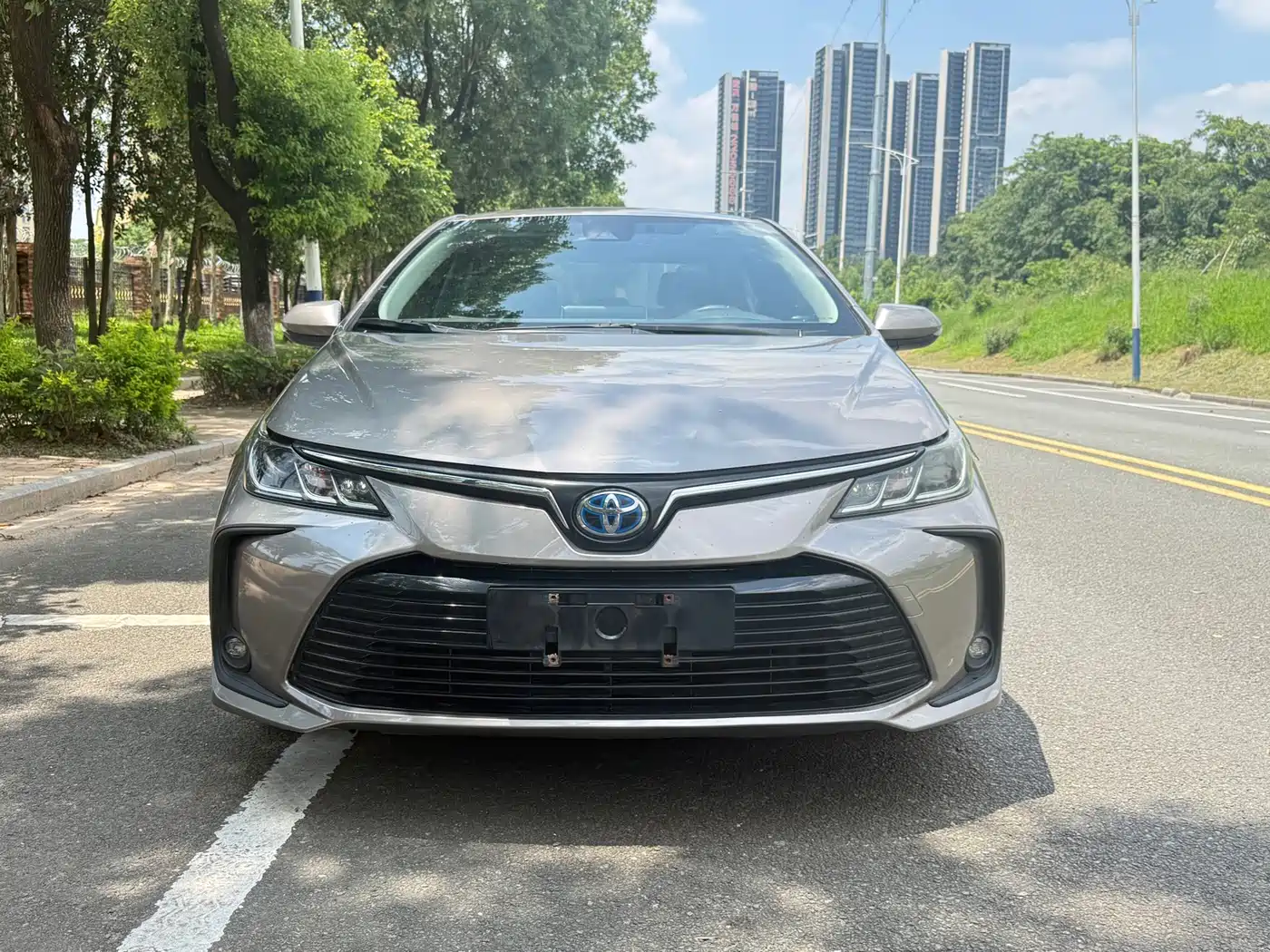 Фото 2 - Toyota Corolla