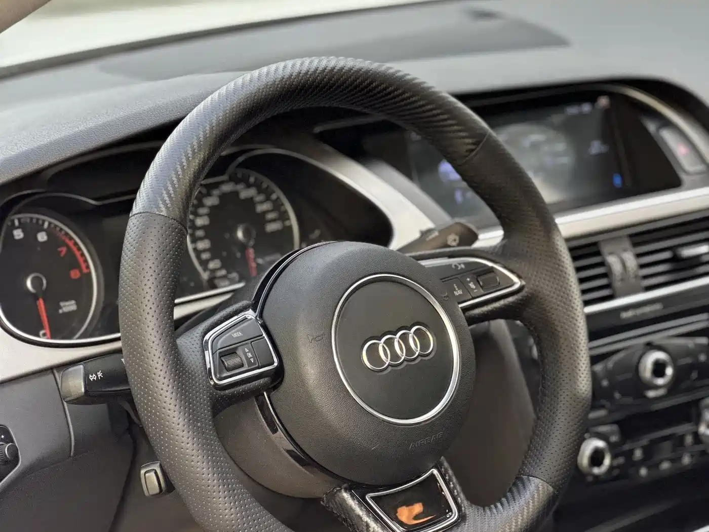 Audi A4L 2015 35 TFSI Auto Comfort фото 23