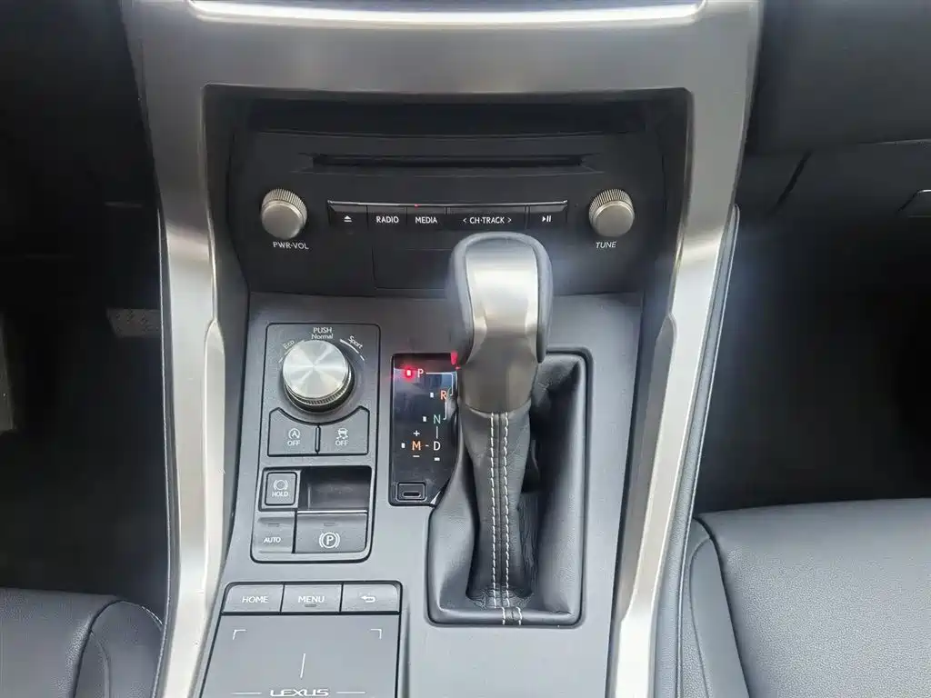 Lexus NX 2018 Model 300 FWD Fengxing Edition фото 13