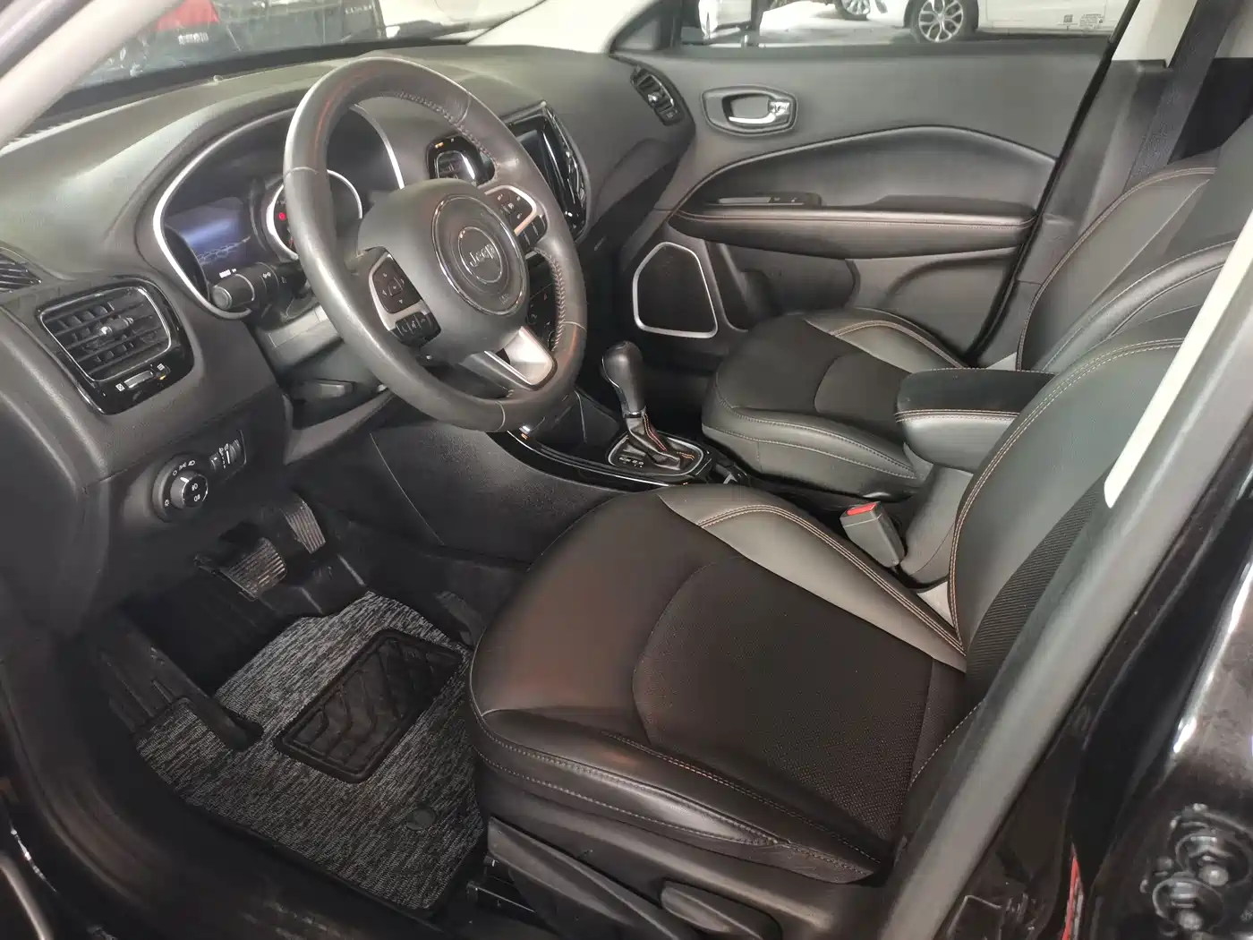 Jeep Compass 2020 2019 220T Automatic Family Edition