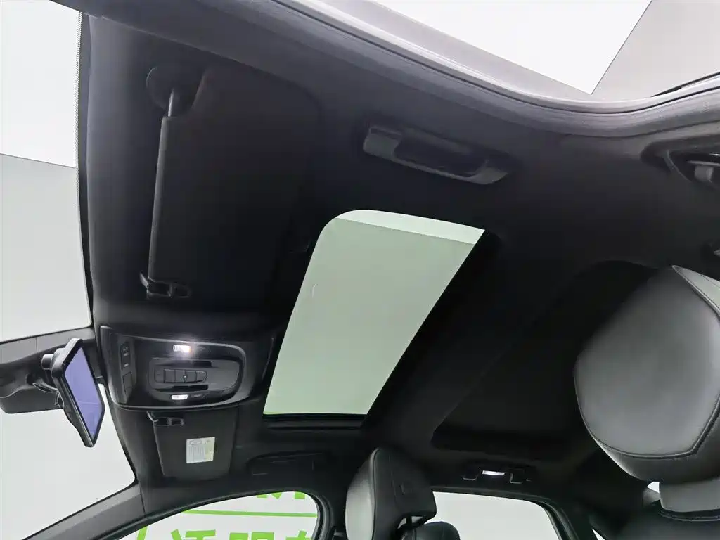 Photo 14 - Cadillac CT6