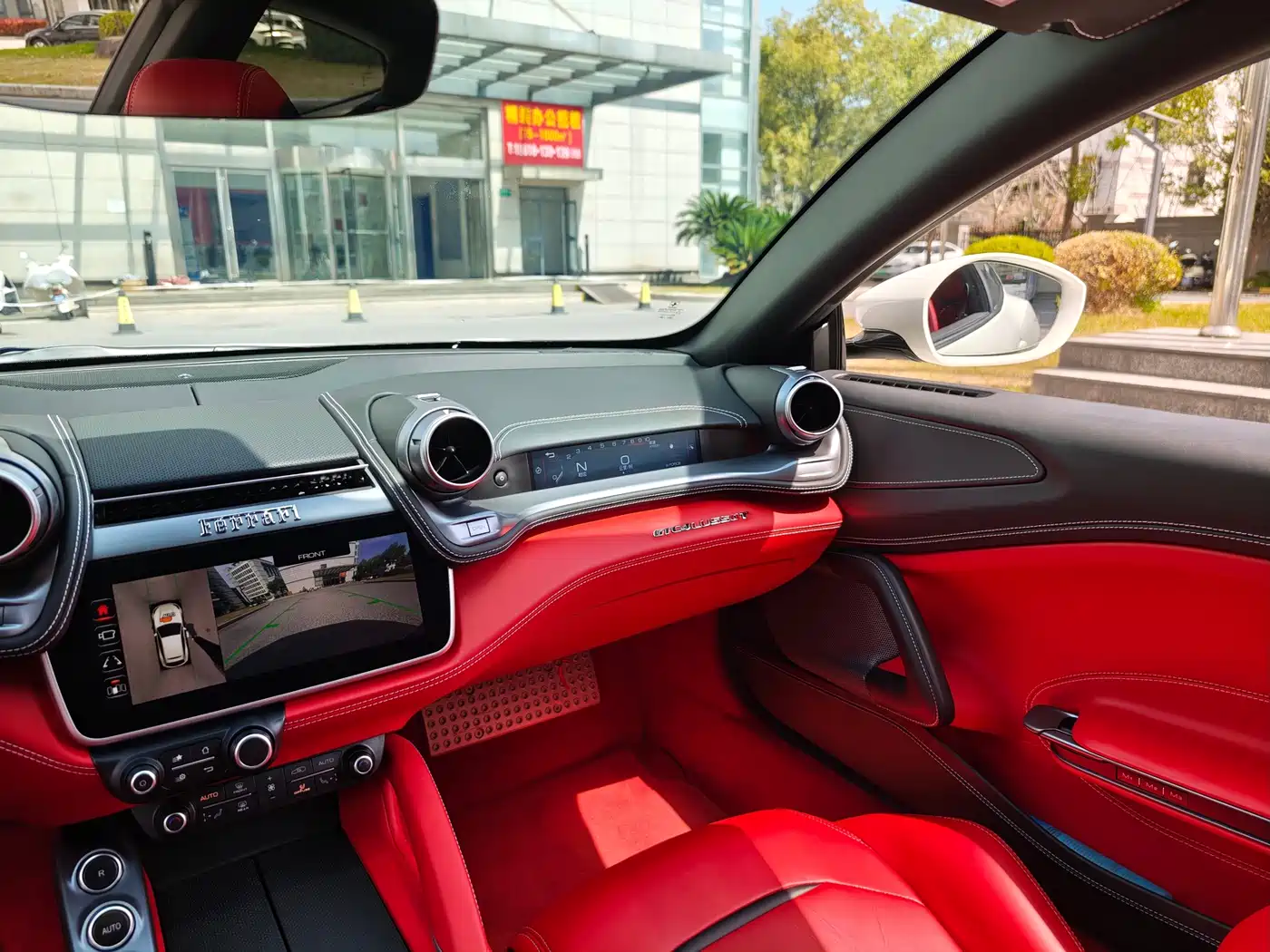 Ferrari GTC4Lusso 2019 2017 3.9T V8