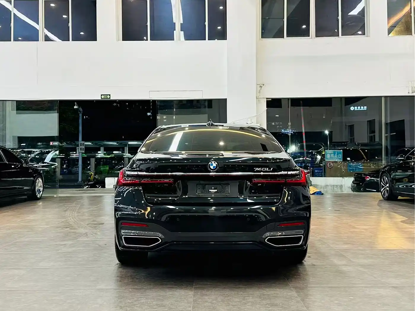 BMW 7 Series 2021 Model 740Li Leading M Sport Package фото 5