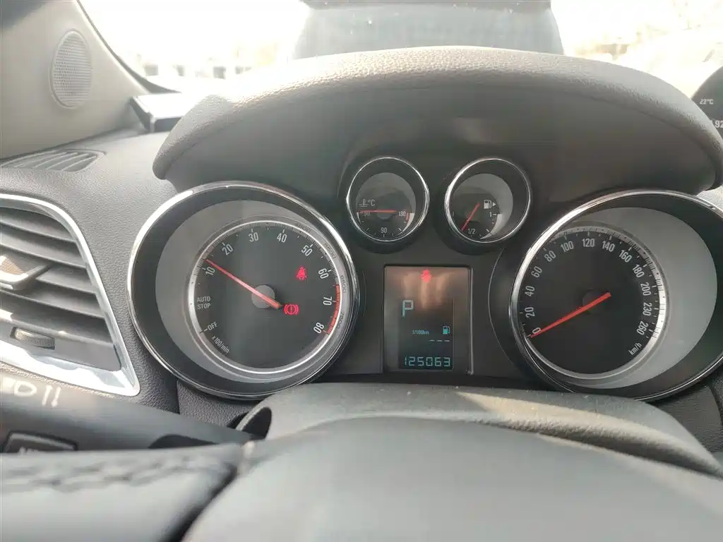 Buick Encore 2015 1.4T Automatic 2WD Urban Leading фото 8