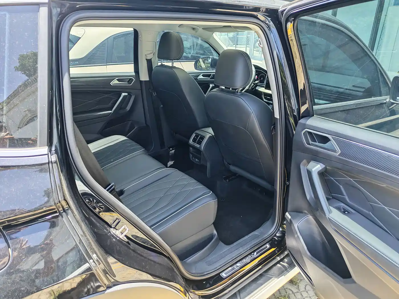 Volkswagen Tiguan L 2025 2024 330TSI Automatic 2WD R-Line Premium Enjoyment Edition