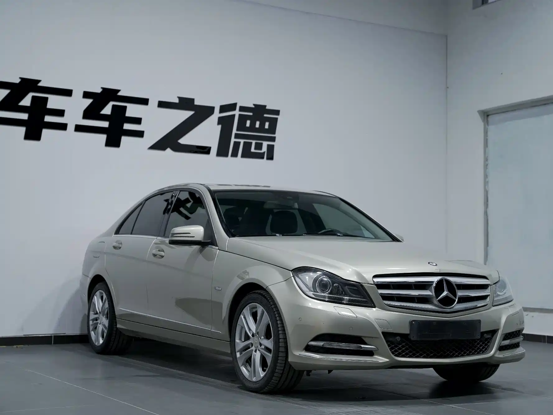 Фото 2 - Mercedes-Benz C-Class