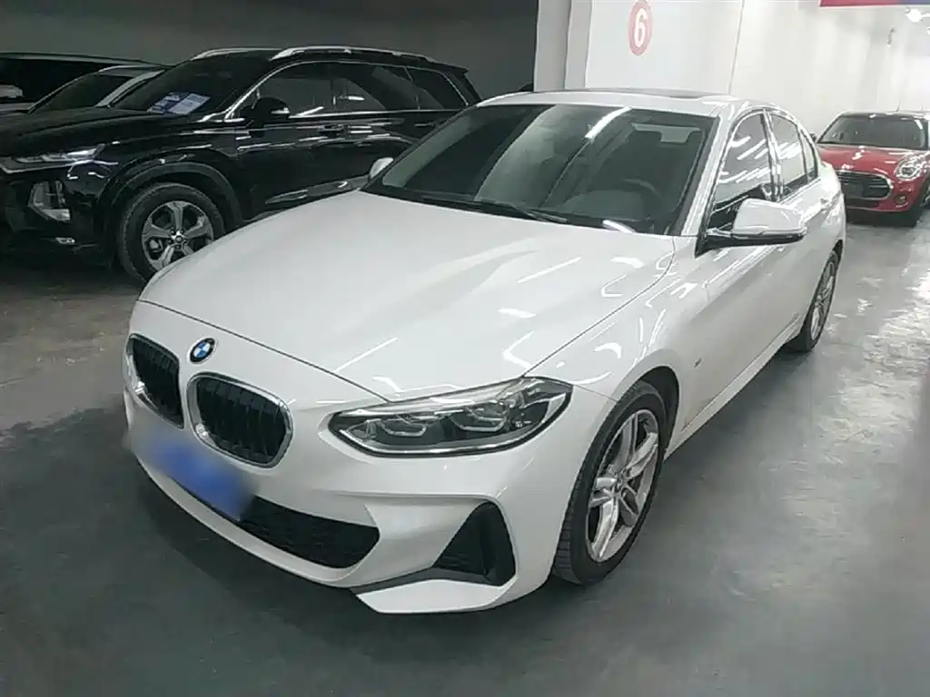 BMW 1 Series 2019 118i M Sport Package фото 2