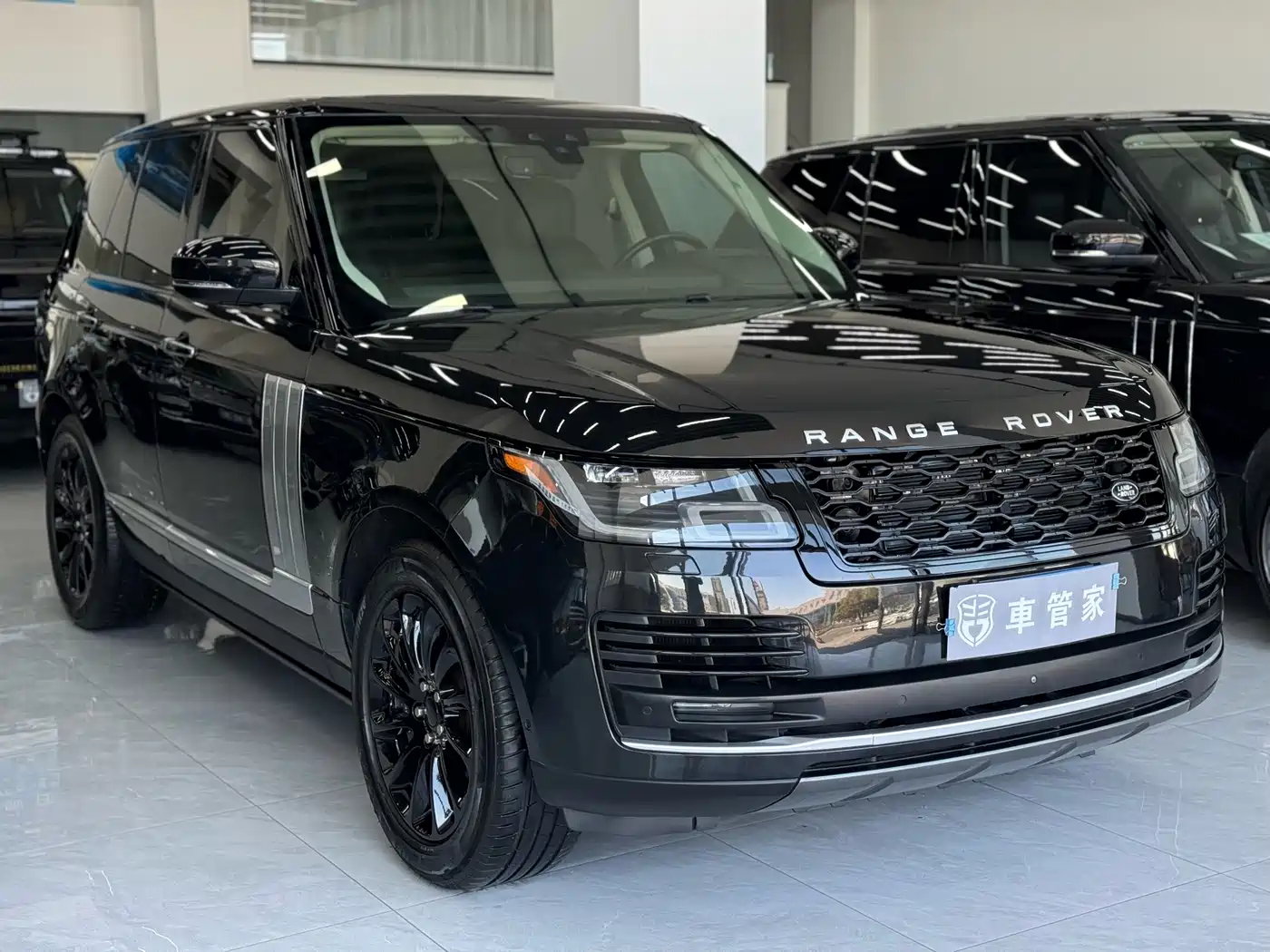 Land Rover Range Rover 2019 3.0 SCV6 Heritage Edition фото 3