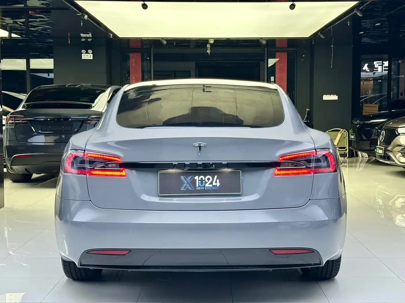 TESLA MODEL S