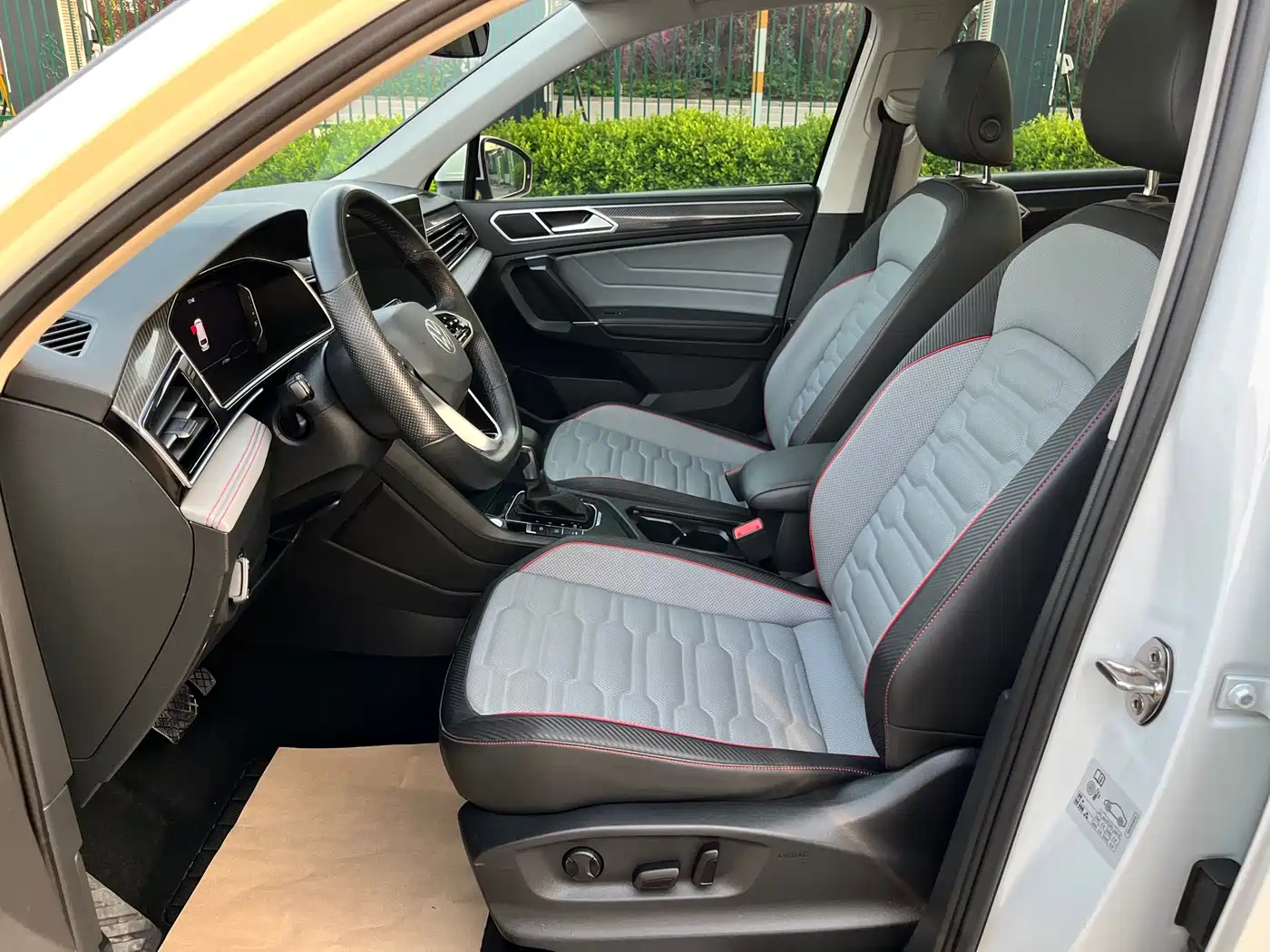 VOLKSWAGEN TIGUAN L NEW ENERGY