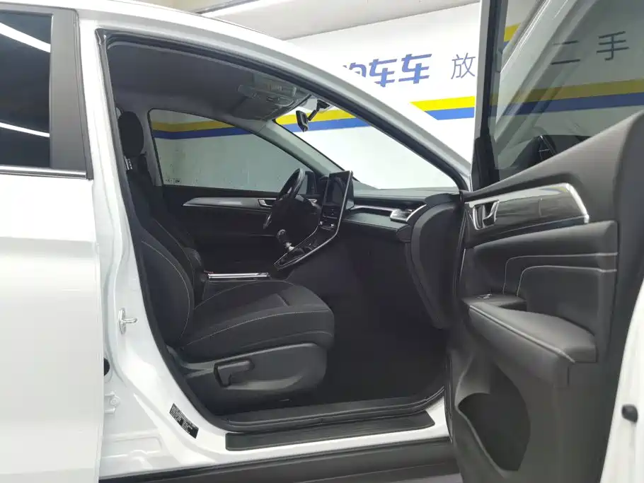 Haval M6 2024 2023 PLUS 1.5T Manual Elite Smart Connect