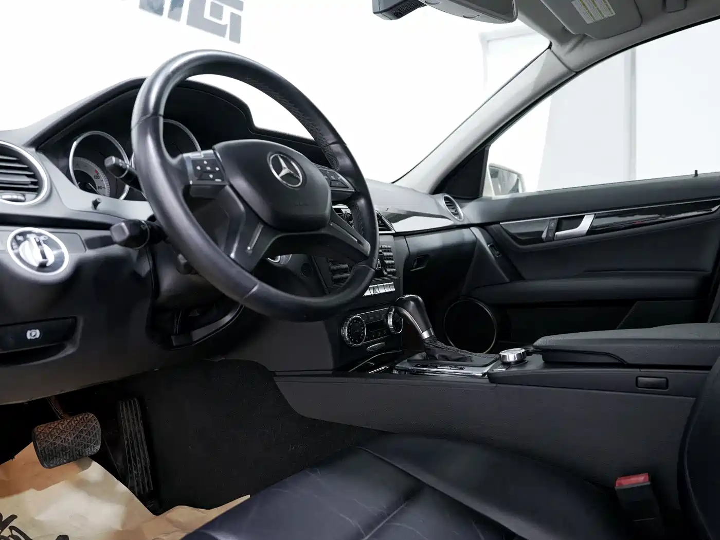 Mercedes-Benz C-Class 2012 2011 C 200 CGI Fashion