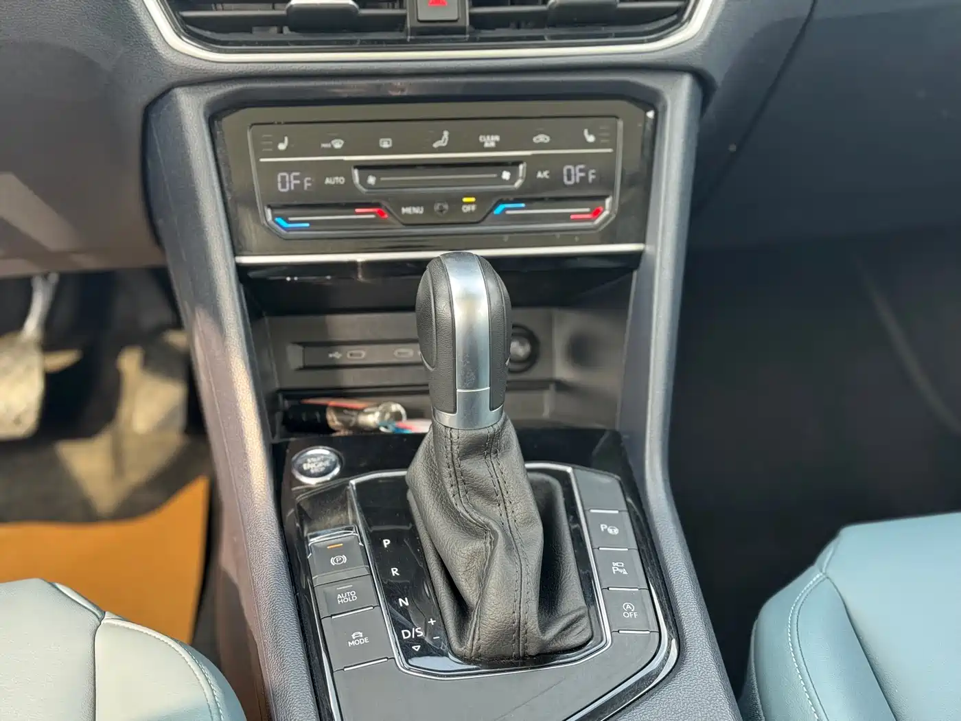 Volkswagen Tharu 2024 300TSI 2WD Moon Premium Edition фото 16