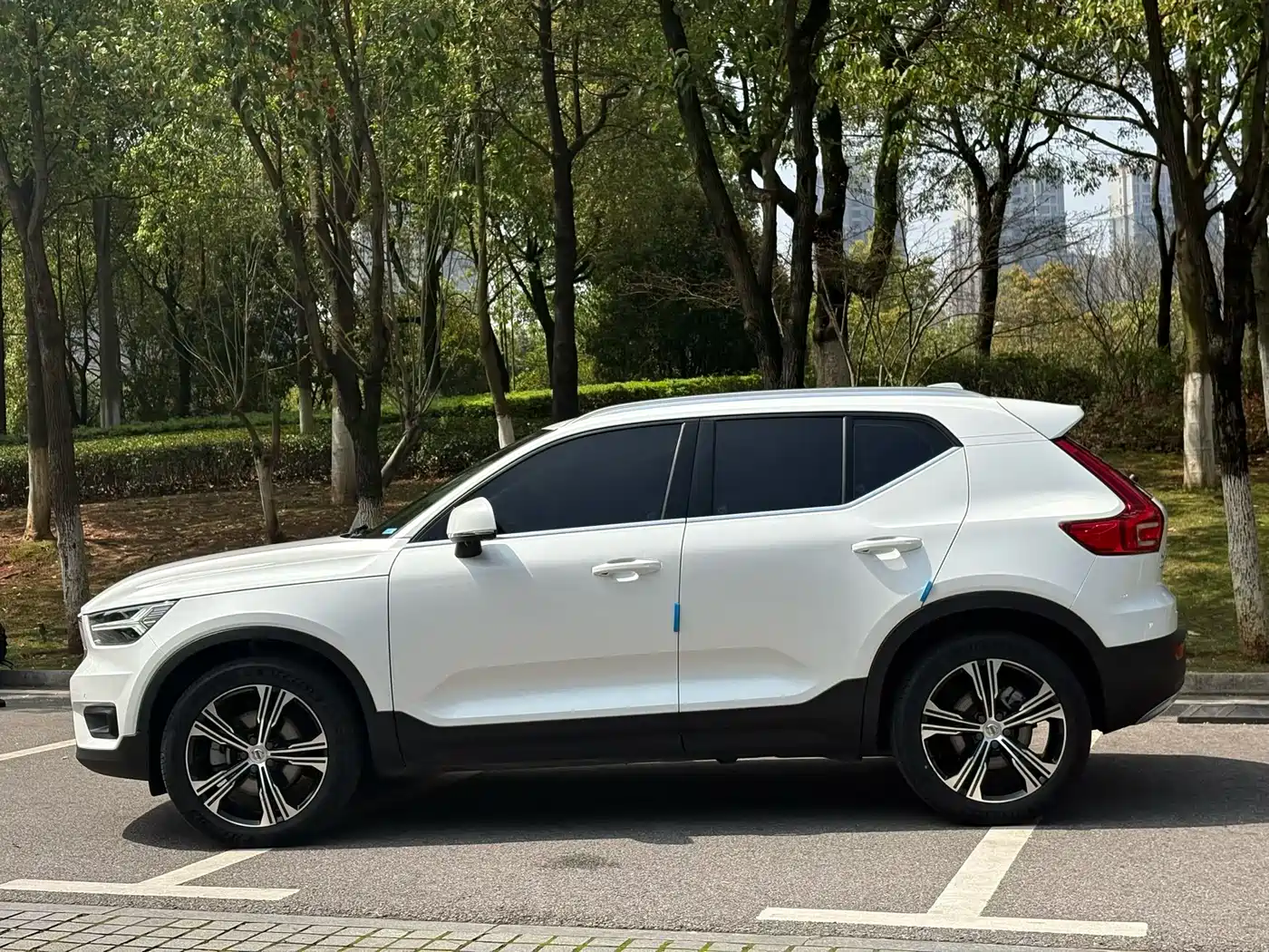 Photo 3 - Volvo XC40