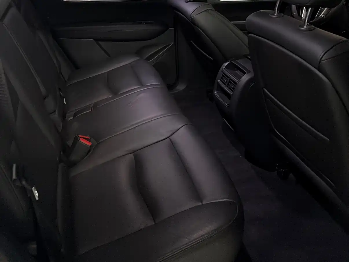 Cadillac XT5 2017 2016 25T Luxury Model