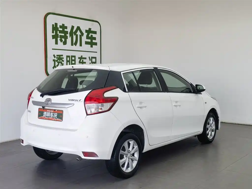 Toyota YARiS L Zhi Xuan 2015 1.5G Auto Sunroof Special Edition фото 2