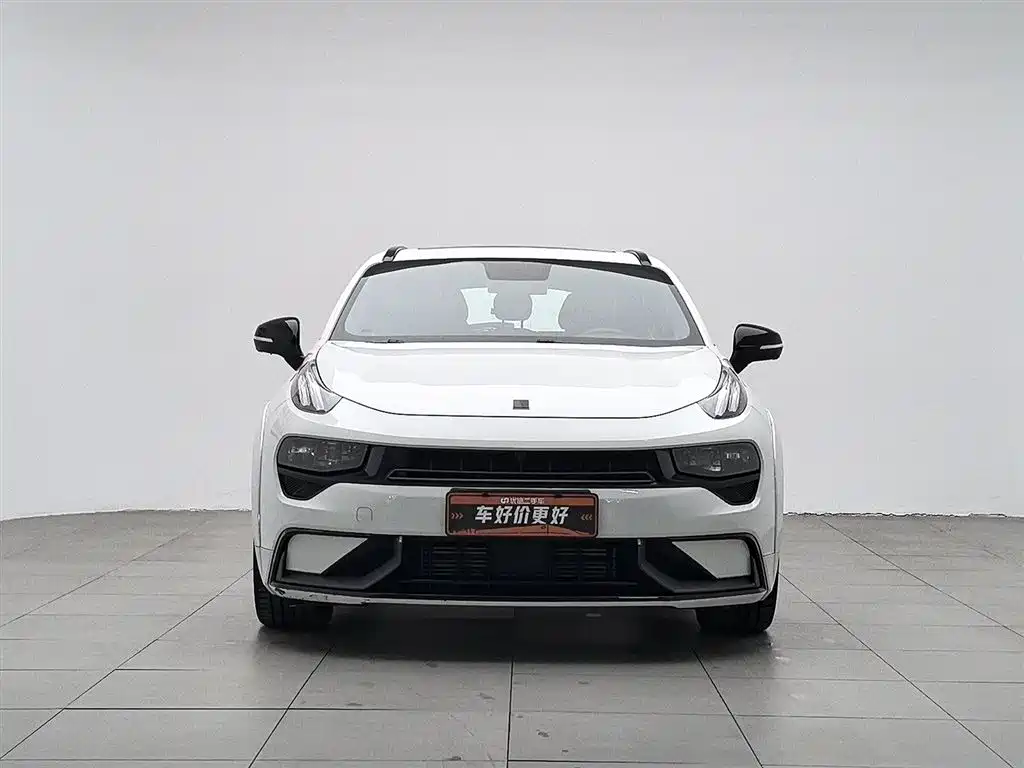 Lynk & Co 02 Hatchback 2022 2.0TD Plus фото 3