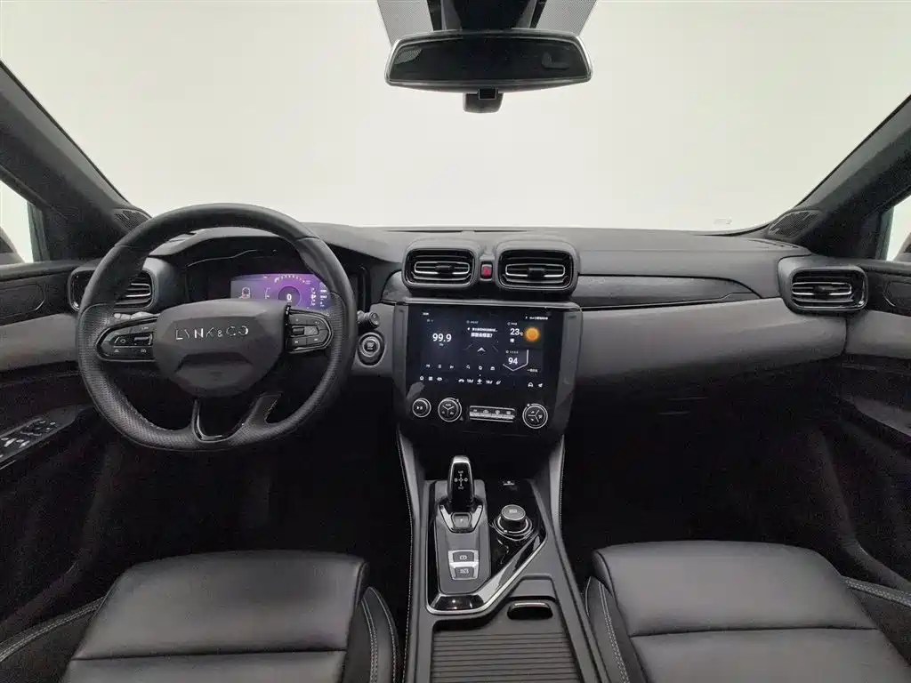 Lynk & Co 02 Hatchback 2022 2.0TD Plus фото 5