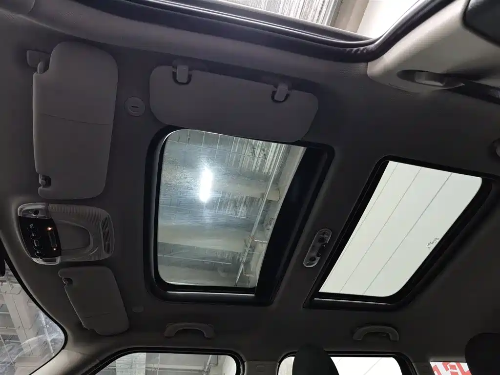 MINI CLUBMAN 2016 1.5T COOPER фото 14