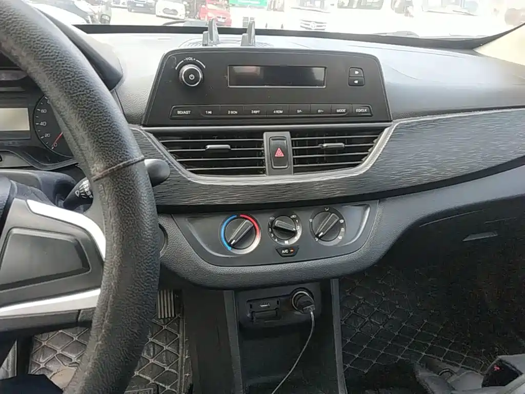 Baojun 310 2016 2016 1.2L Manual Comfort Model