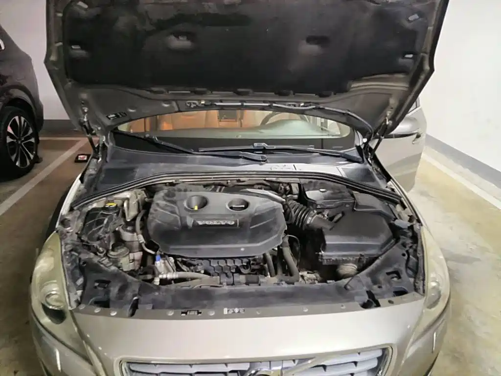Volvo S60 (Import) 2011 2012 T5 Elegance Edition