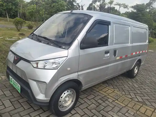 Wuling Motors Wuling EV50 2021 Van Logistics Vehicle with Lishen 41.6kWh Liuji Electronic Control