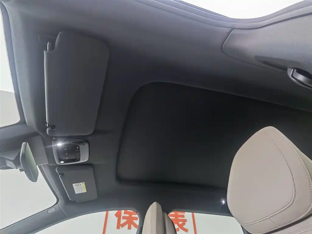 VOLVO XC70 PLUG-IN HYBRID