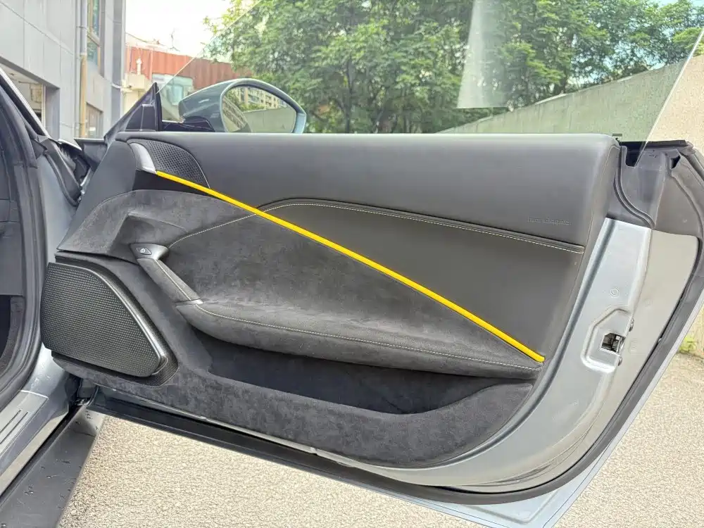 Ferrari Roma 2021 2020 3.9T V8