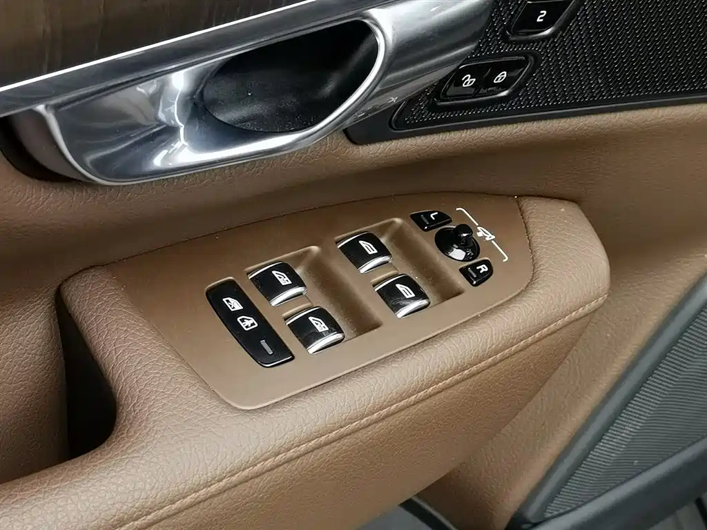 Volvo S90 2021 Model B5 Inscription Luxury Edition фото 9