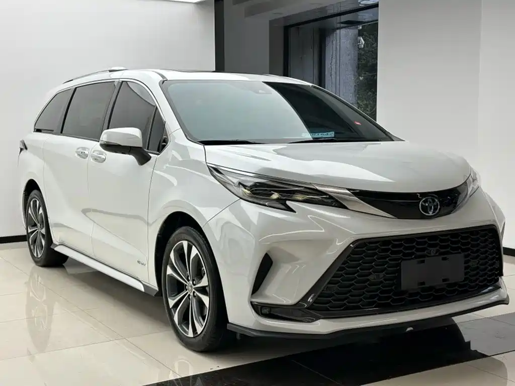 Toyota Granvia 2025 2024 2.5L Hybrid Premium PLUS