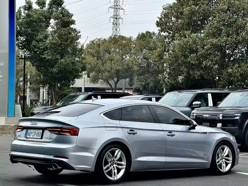 Audi A5 (Import) 2019 Sportback 45 TFSI Fashion фото 9