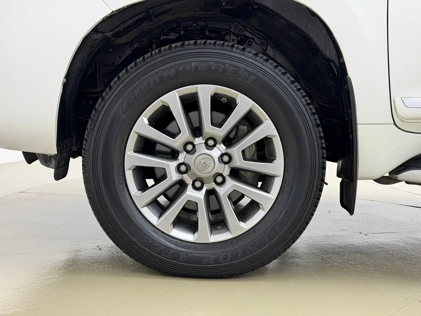 Toyota Prado 2018 3.5L Automatic TX-L Rear-mounted Spare Tire фото 10