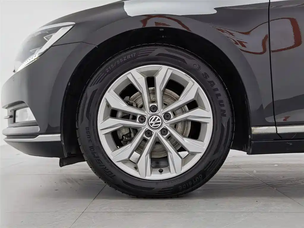 Volkswagen Magotan 2019 330TSI DSG Luxury China V фото 17