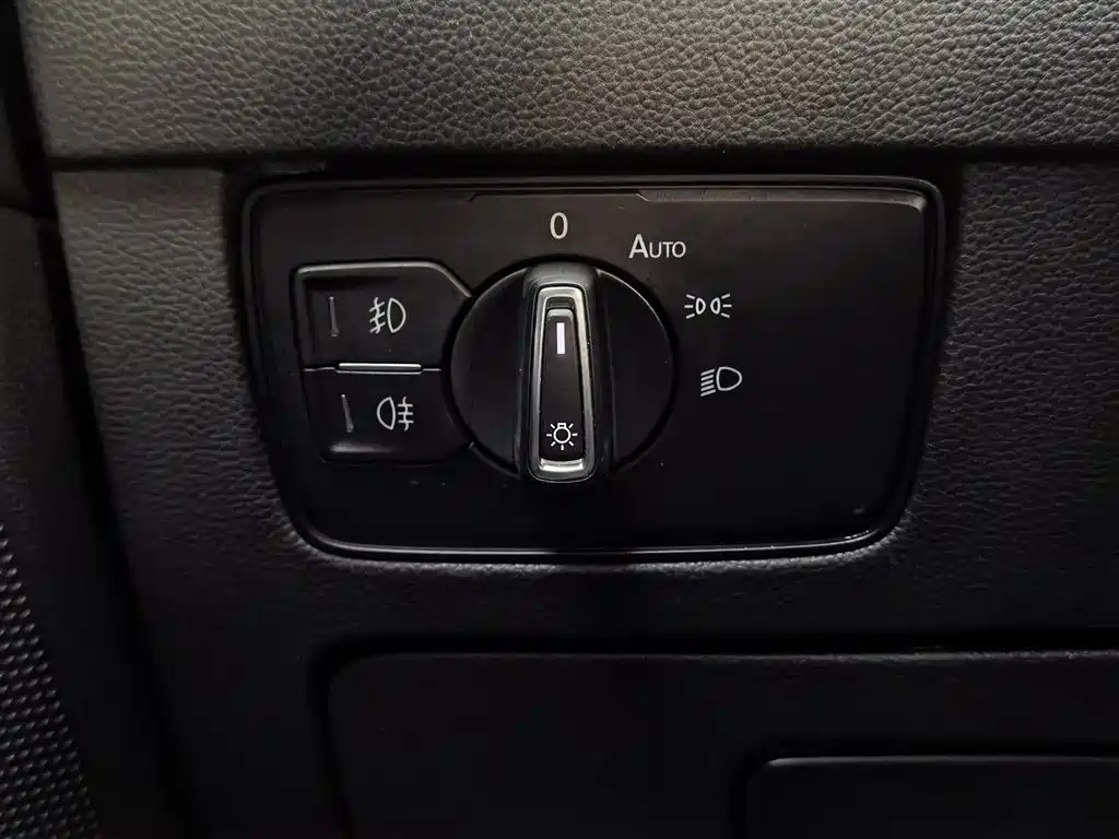 Volkswagen Magotan 2019 330TSI DSG Luxury China V фото 21