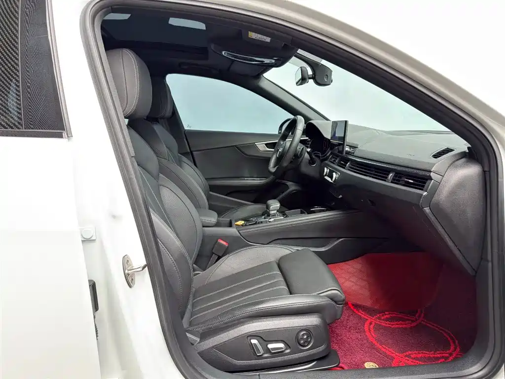 Audi A4L 2024 40 TFSI Luxury Dynamic фото 12