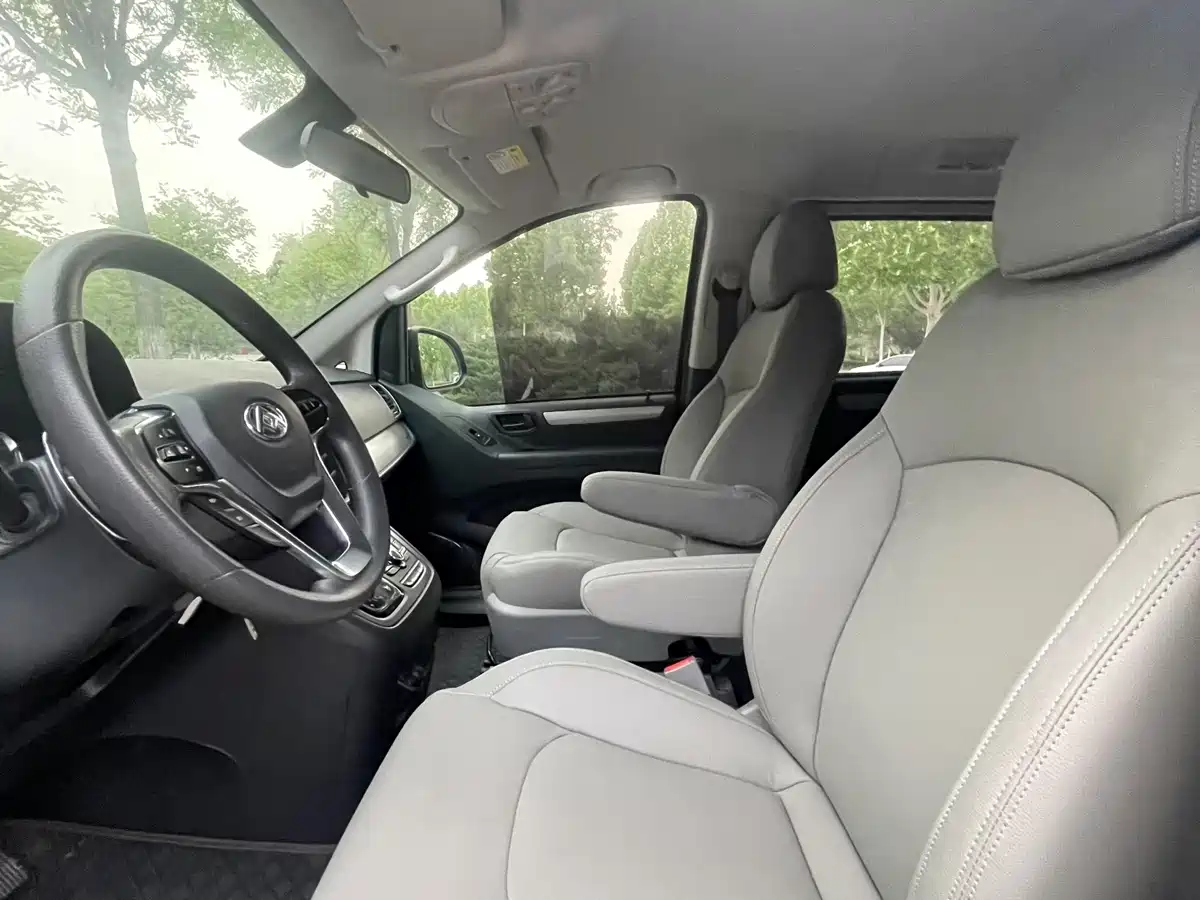 SAIC Maxus Maxus G10 2022 2.0T Auto Smart Edition Petrol 7-Seater фото 7