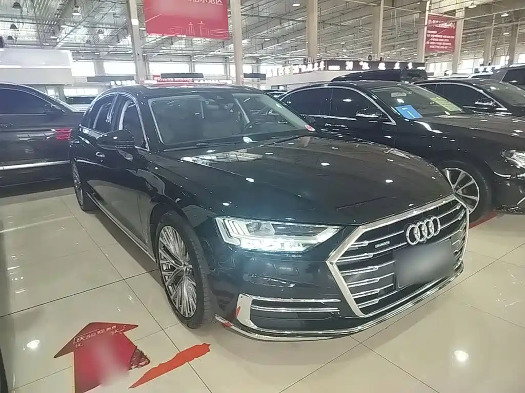 Фото 4 - Audi A8