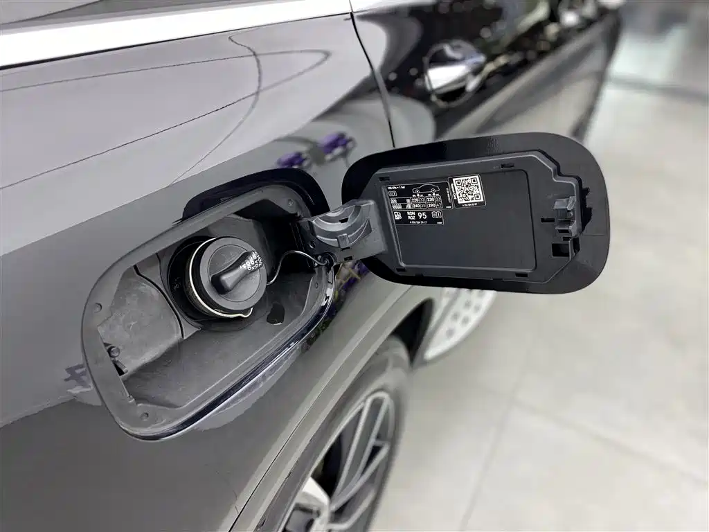 Mercedes-Benz GLC 2020 Facelift GLC 260 L 4MATIC Luxury фото 26